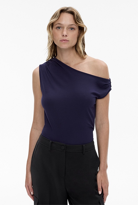 Asymmetric Gathered Tank