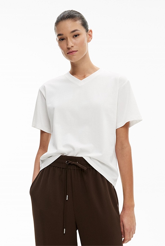 High V T-Shirt