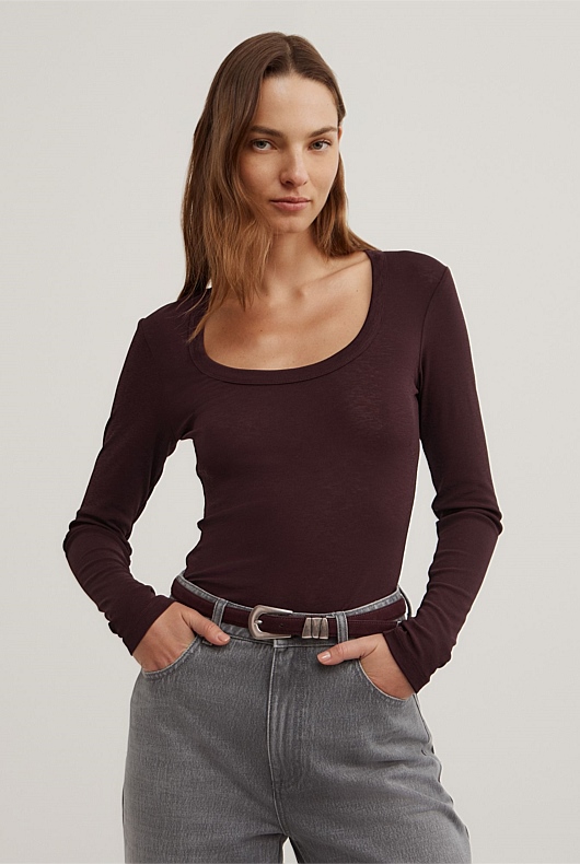 Scoop Neck Long Sleeve Top
