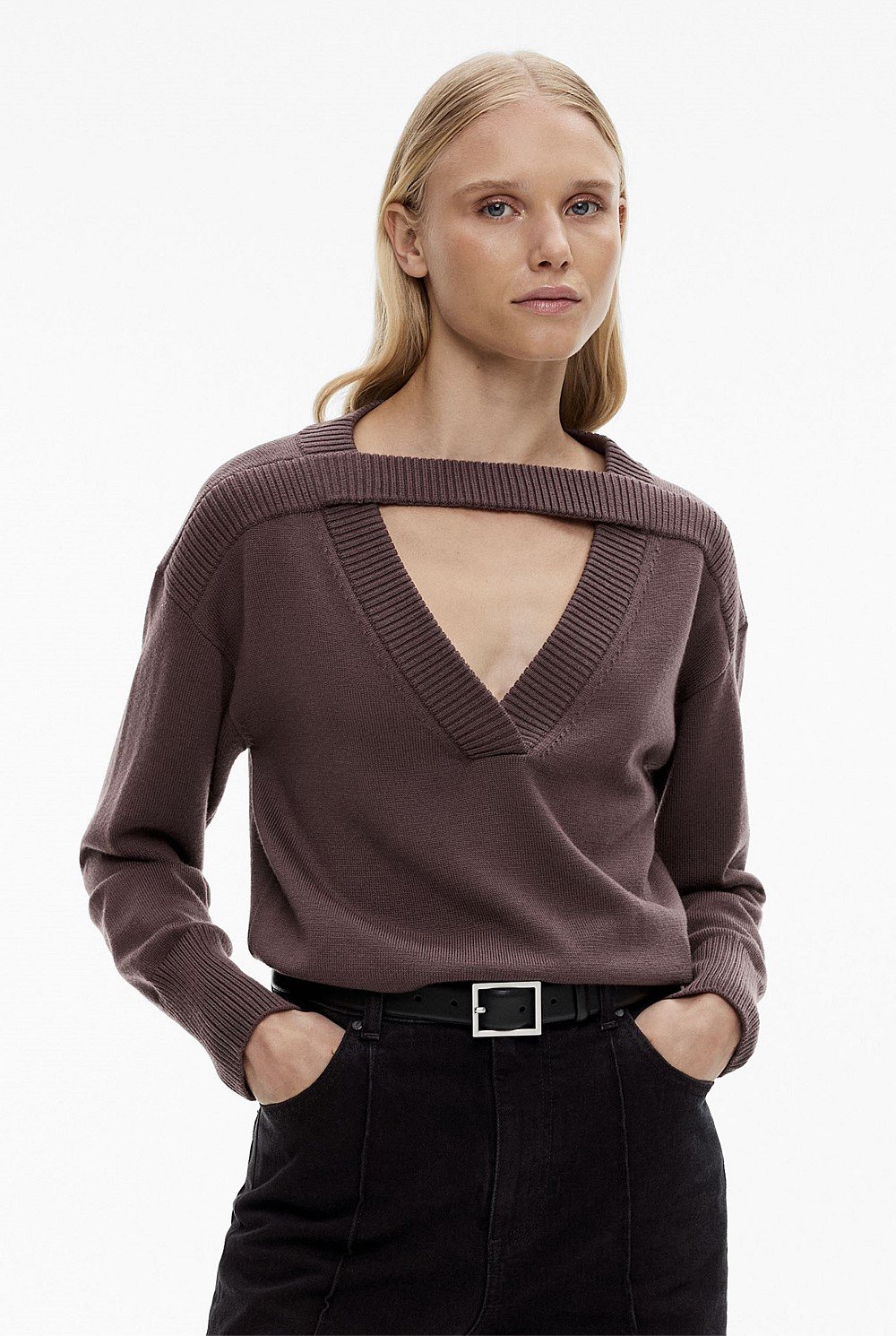 Fashion style v neck sweater